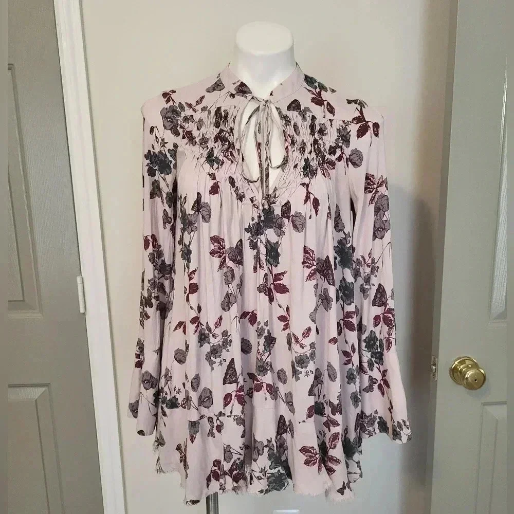 Free People Pebble Crepe Smocked Tunic Flowy Boho Chic Floral Blouse(XS)